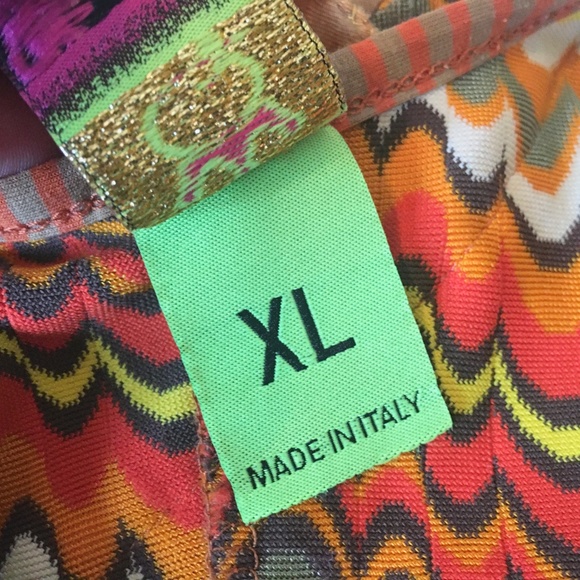 Save The Queen Plaid Ruffle Cold Shoulder Top xl - Picture 11 of 12